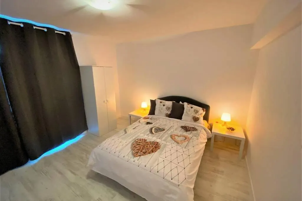 Perla Spacious 2 Bedroom Apartment Bucarest