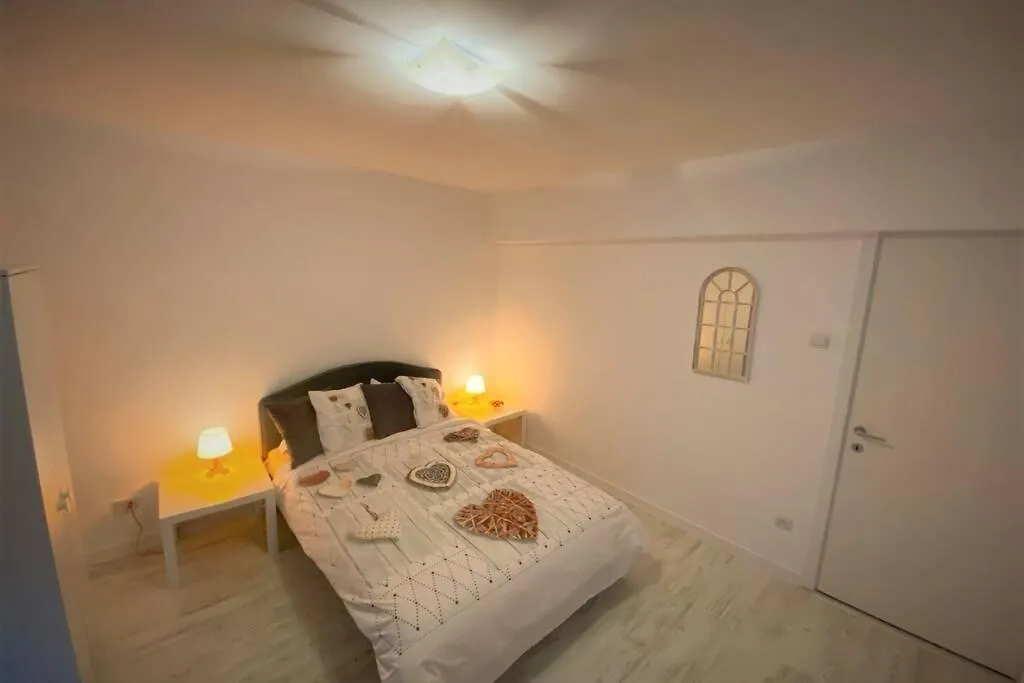 Perla Spacious 2 Bedroom Apartment 布加勒斯特 0*,